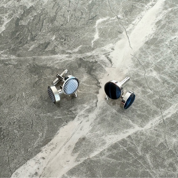 2 cufflinks - Picture 1 of 1